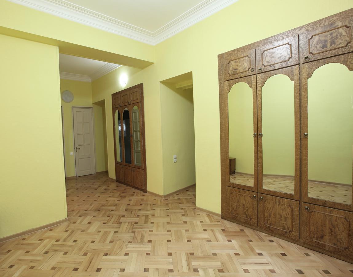 Apartment At Stalin House Tbilisi Exteriör bild