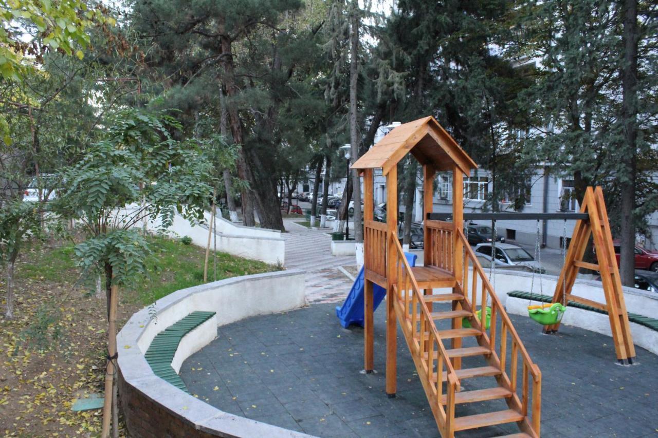 Apartment At Stalin House Tbilisi Exteriör bild